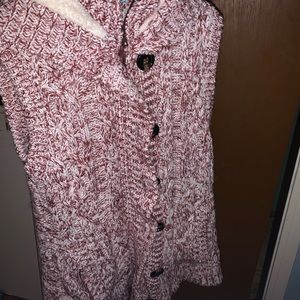 super cute sweater vest !